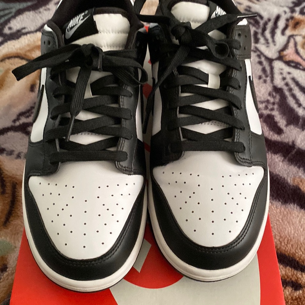 Nike low panda dunks